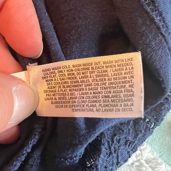 Old Navy lace overlay top - Picture 5 of 6